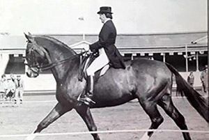 Margaret McIver and her thoroughbred CK competing in 1984, Photo © Roz Neave